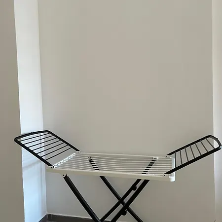 Ground Floor Comfort - Spacious & Modern Apartment