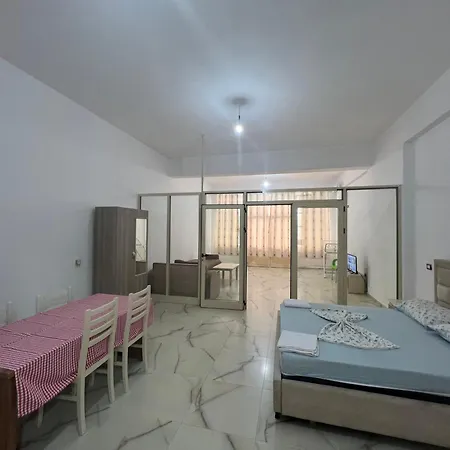 Apartment Ground Floor Comfort - Spacious & Modern