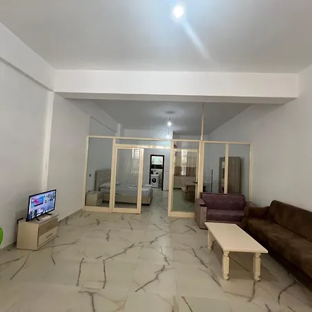Apartment Ground Floor Comfort - Spacious & Modern *