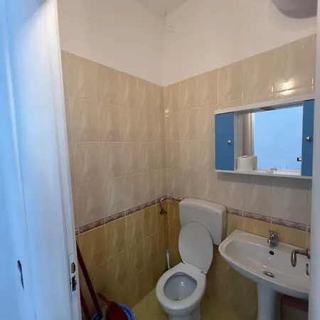 Ground Floor Comfort - Spacious & Modern *