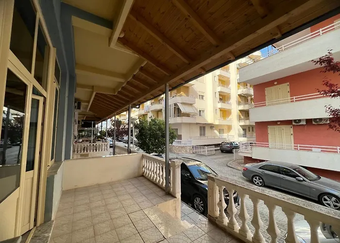 Ground Floor Comfort - Spacious & Modern Appartamento Orikum
