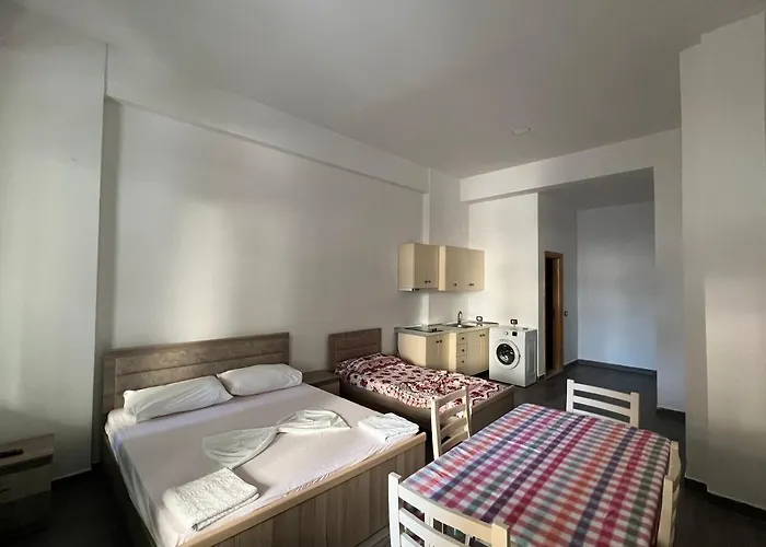 Ground Floor Comfort - Spacious & Modern Orikum