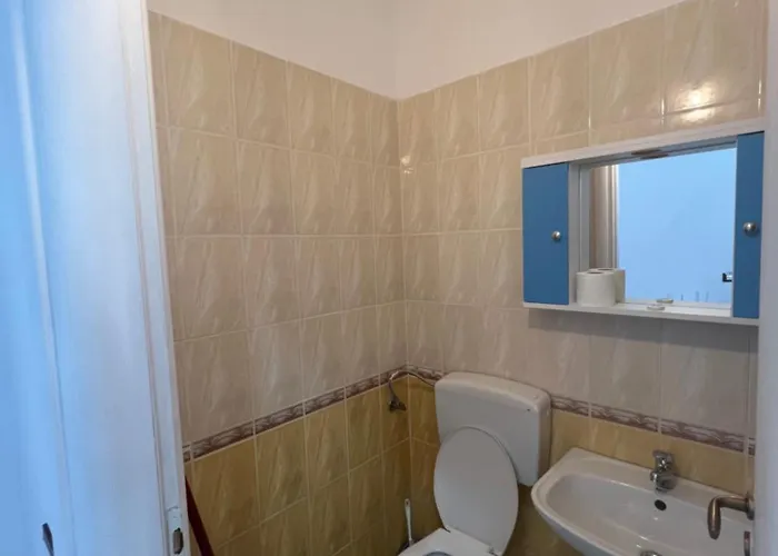 Ground Floor Comfort - Spacious & Modern *